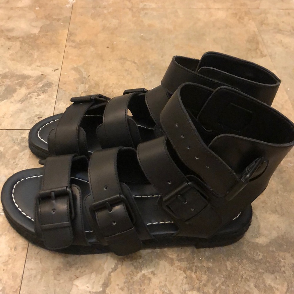 Kendall and Kylie Gladiators - SIZE 6